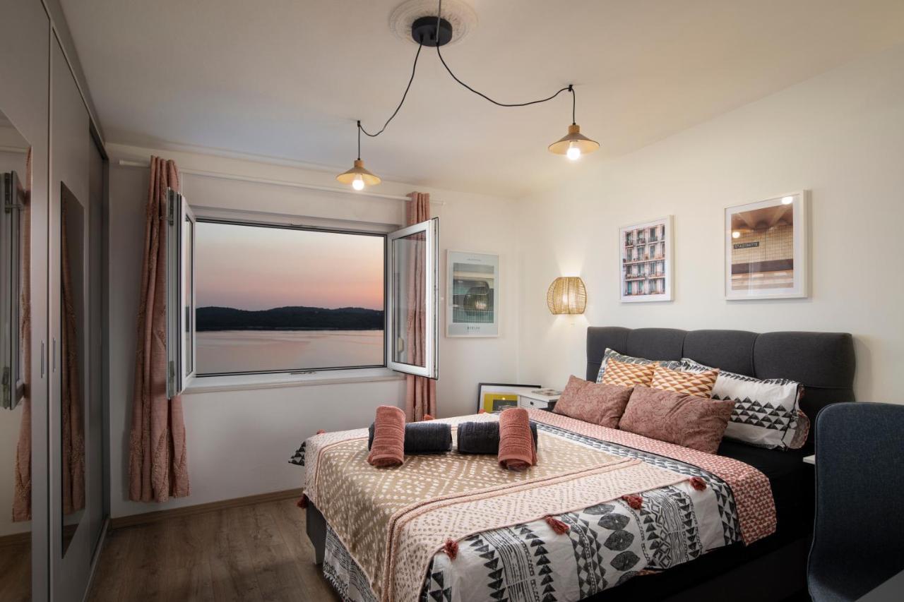 Top Floor Sunset Apartment Пула Екстер'єр фото