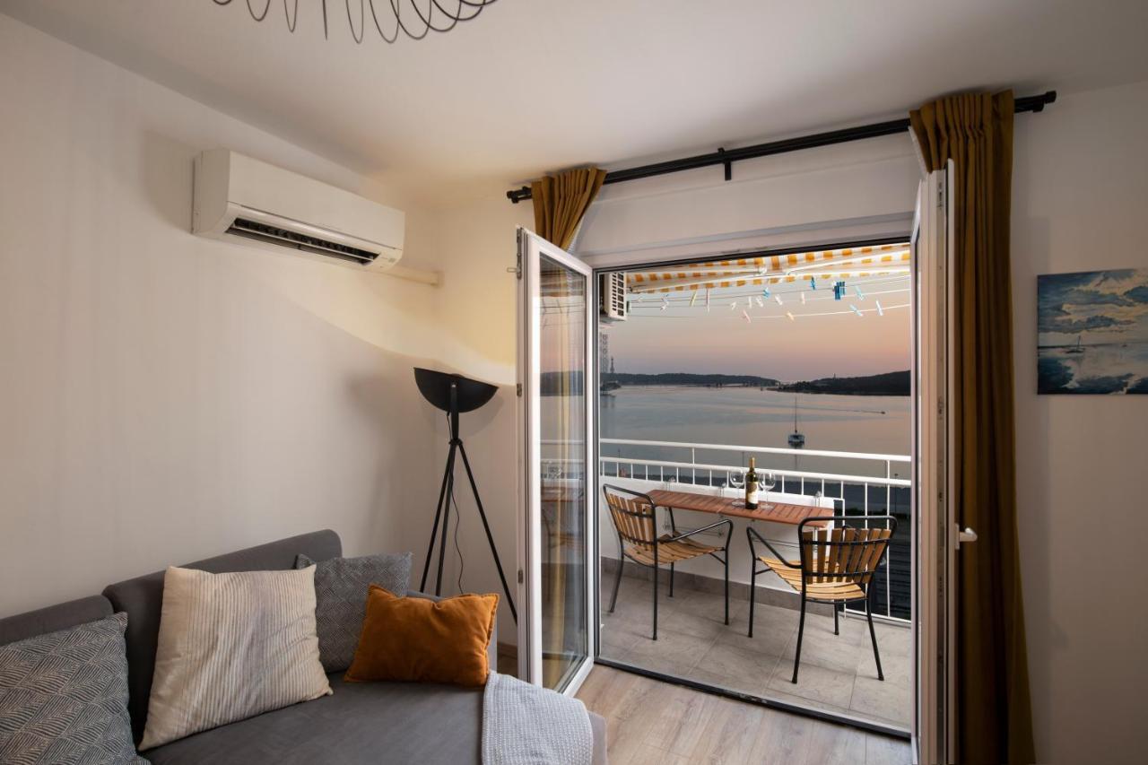 Top Floor Sunset Apartment Пула Екстер'єр фото