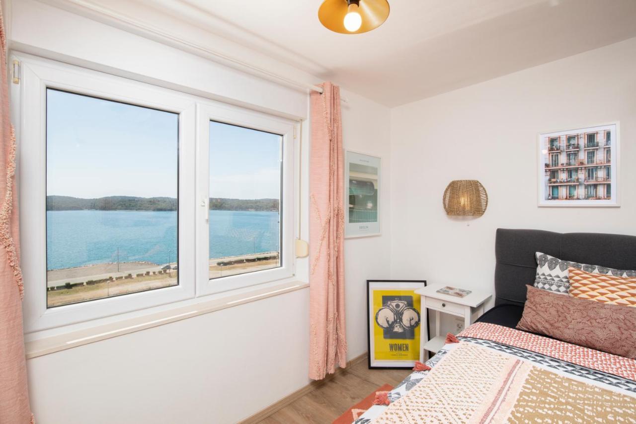 Top Floor Sunset Apartment Пула Екстер'єр фото