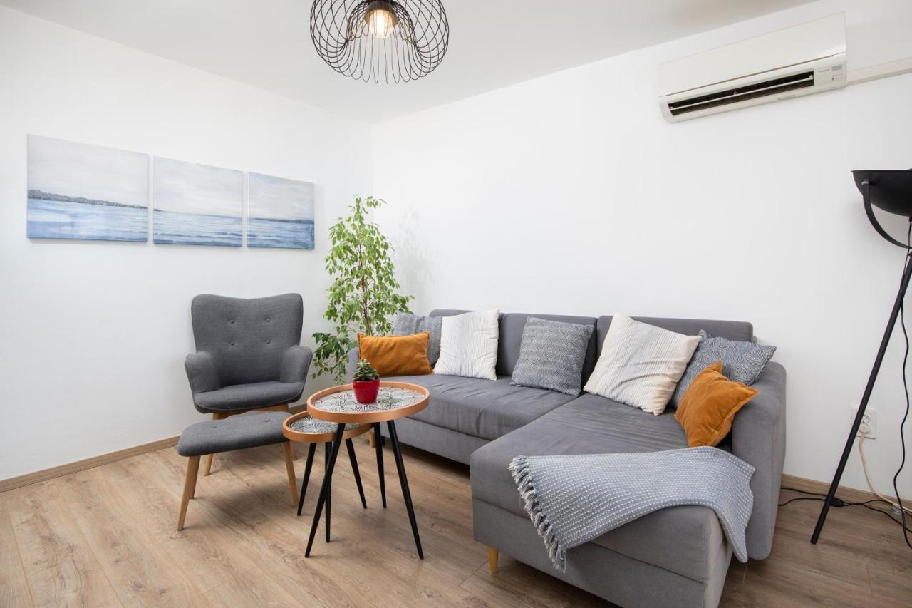 Top Floor Sunset Apartment Пула Екстер'єр фото
