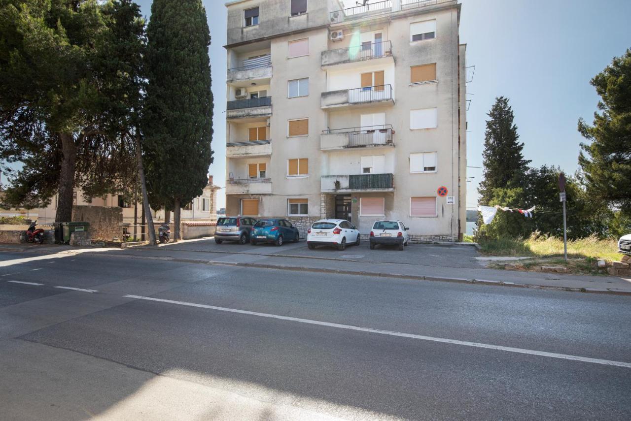 Top Floor Sunset Apartment Пула Екстер'єр фото